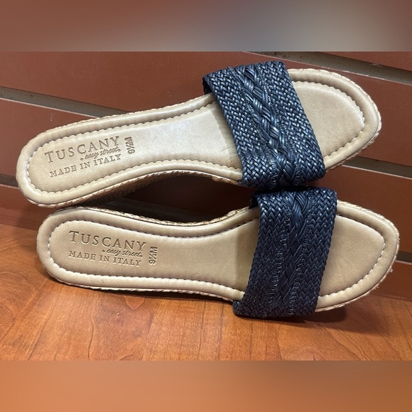 TUSCANY ITALY
Black Woven Sandals for Women - Picture 9 of 9